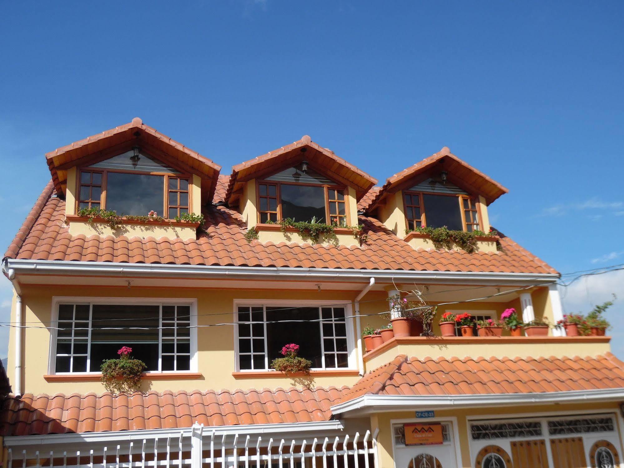 לינה וארוחת בוקר אוטהוואלו Casa De Luis מראה חיצוני תמונה